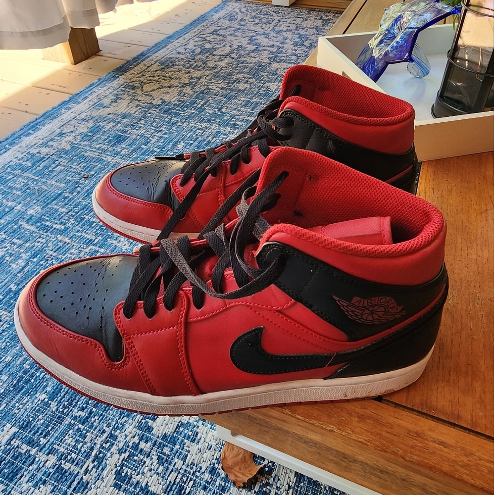 Jordan mids